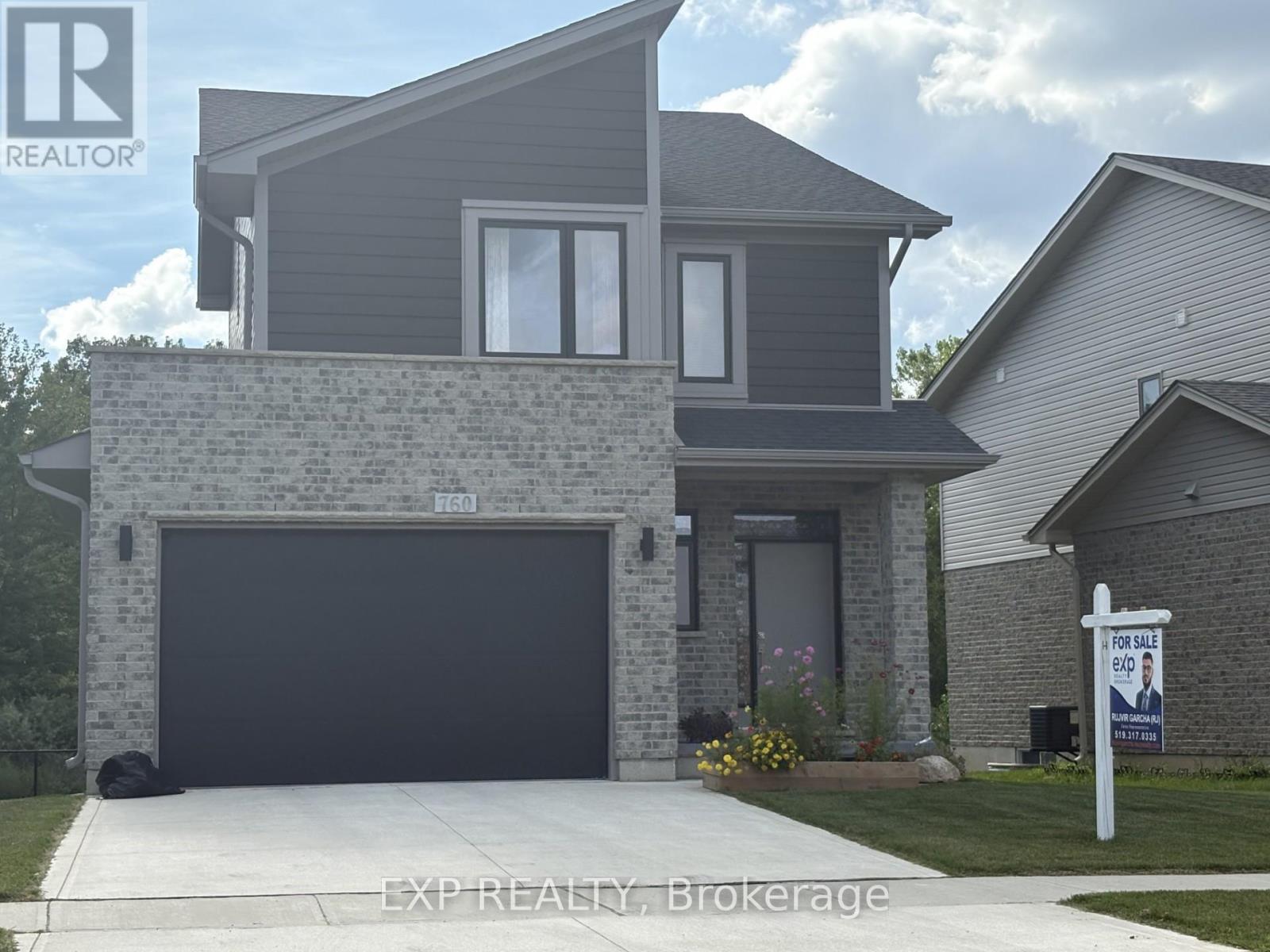 760 CHELTON ROAD NE London South